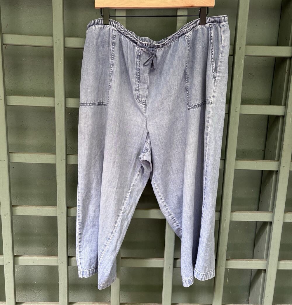 L.L. Bean Light Chambray Wide leg Cropped Pants Plus Size 1X Granola Minimalist